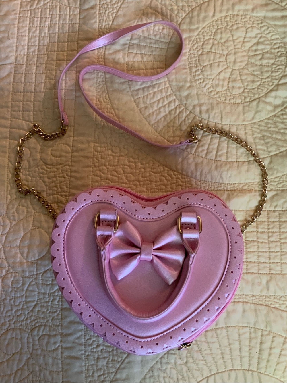 Bioworld Pink Heart Crossbody Bag✨